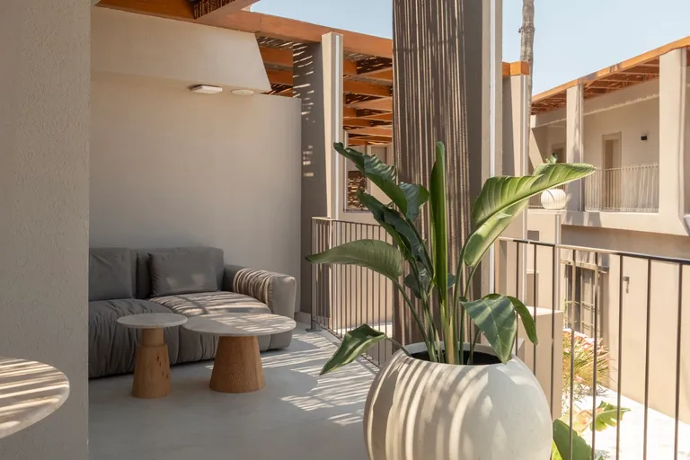 Signature Partial Sea View Terrace Room — Oumu Beach House
